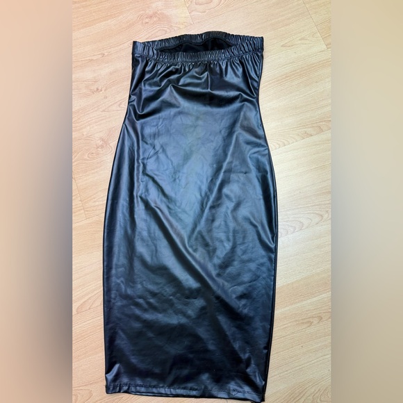 Elegant Black  Dress by K TOO size S pre-owned with 2free gifts . - Picture 5 of 12